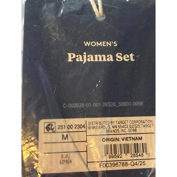 Roller Rabbit Pajama set - Picture 2 of 2